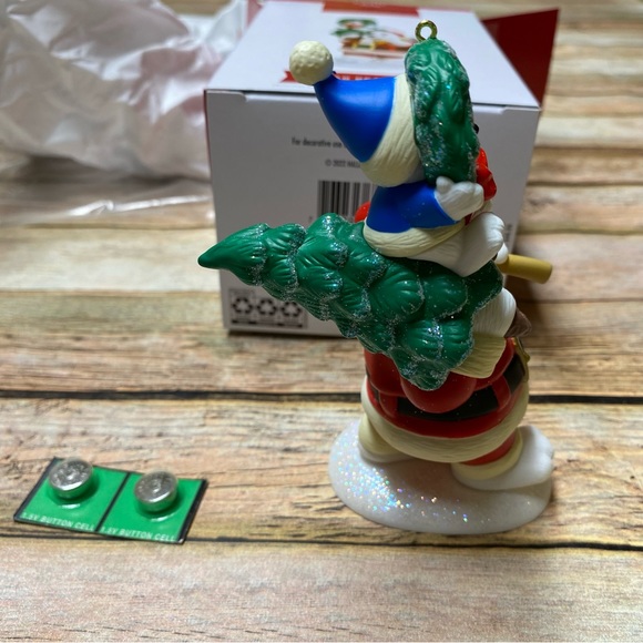 2022 Polar Bear Santa Hallmark Keepsake Ornament Club. NWT - Picture 10 of 12